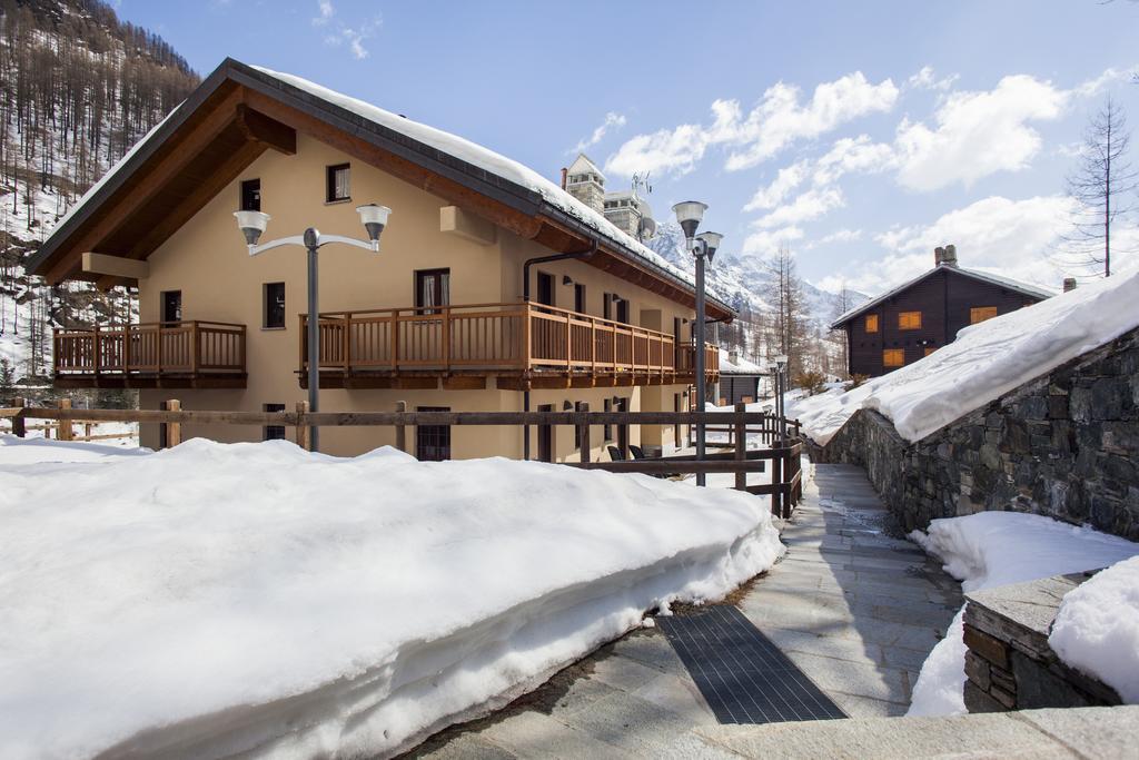 Appartamenti Residenza Anderbatt 格雷索拉特里尼泰 外观 照片